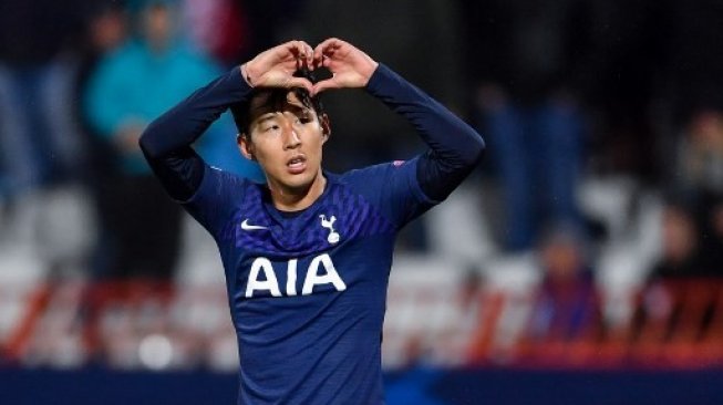 Tottenham Hotspur Libas Red Star Belgrade, Son Cetak Dua Gol