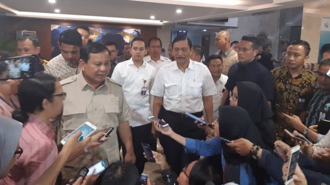 Prabowo Sambangi Luhut Curhat soal Pertahanan RI