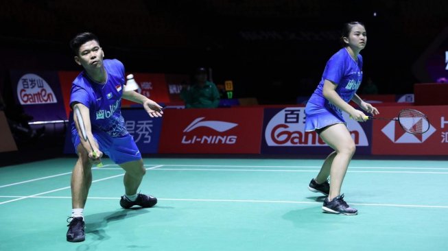 Pasangan ganda campuran Indonesia, Praveen Jordan/Melati Daeva Oktavianti, terhenti di babak perempat final Fuzhou China Open 2019 usai disingkirkan wakil Jepang, Yuta Watanabe/Arisa Higashino, Jumat (8/11). [Humas PBSI]