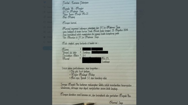 Surat lamaran menggunakan tulisan  tangan. [Twitter]