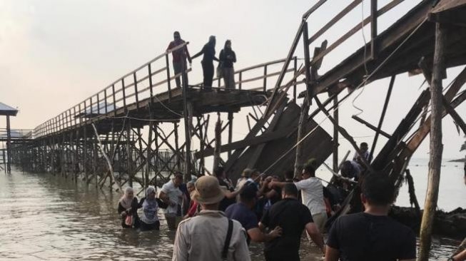 Polisi Libatkan Ahli Kontruksi Usut Kasus Jembatan Ambruk saat Turis Selfie