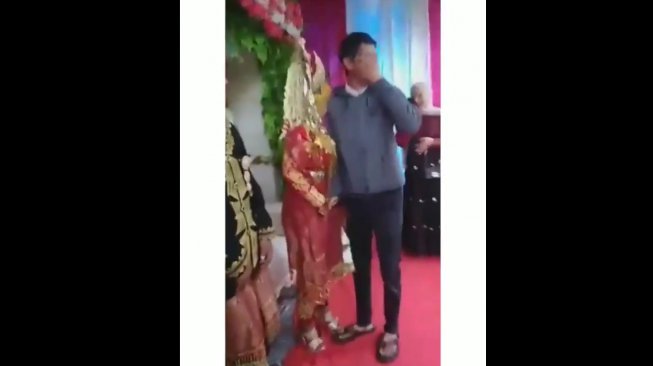 Ditinggal nikah mantan pacar. (Chripstory)