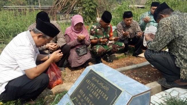 Hari Pahlawan, KPU Depok Berziarah ke Makam Eks KPPS Korban Pemilu