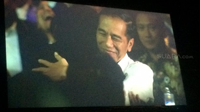 Jokowi Akhirnya Peluk Surya Paloh, Lebih Erat dari Sohibul Iman