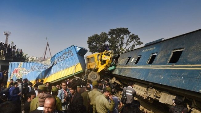 Tabrakan Kereta Api di Bangladesh, 14 Orang Tewas