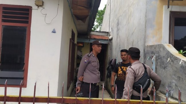 Polisi Geledah Rumah Terduga Pelaku Bom Bunuh Diri di Polrestabes Medan