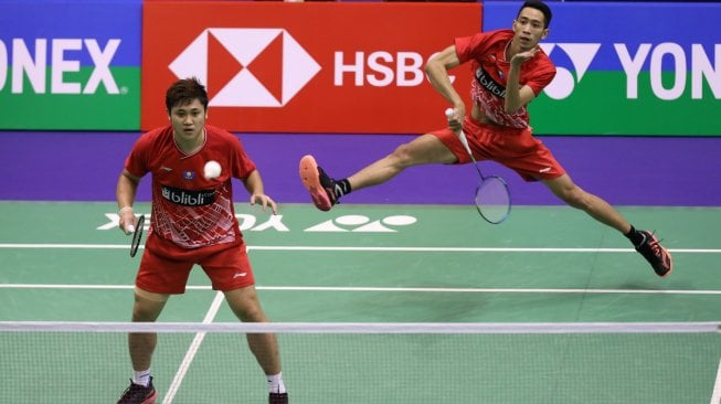 Pasangan ganda putra Indonesia, Wahyu Nayaka Arya Pangkaryanira/Ade Yusuf Santoso, melaju ke babak kedua Hong Kong Open 2019 usai mengalahkan wakil Jepang, Akira Koga/Taichi Saito, Rabu (13/11). [Humas PBSI]