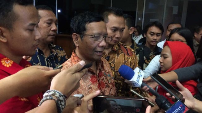 Ketua DPR Minta Program Deradikalisasi Dievaluasi, Mahfud MD: Tidak Perlu