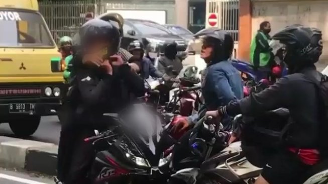 Pengendara Yamaha R15 yang Viral karena Lawan Arus Bisa Kena Pasal Berlapis