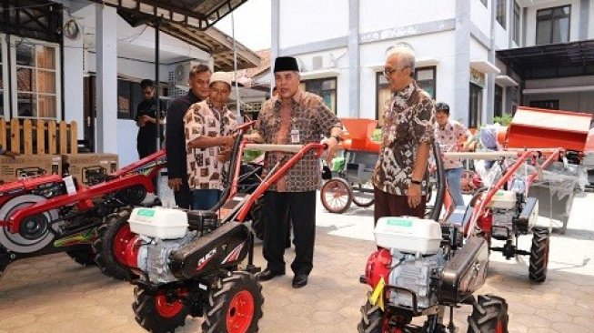 Dapat Bantuan, Petani Kebumen Diminta Tingkatkan Produktivitas