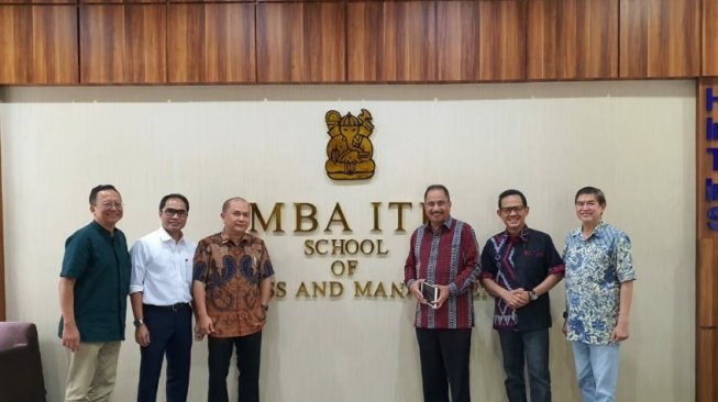 Menpar 2014-2019 Arief Yahya Jadi Pengajar di SBM ITB