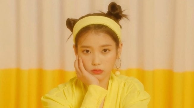 IU. (Soompi)