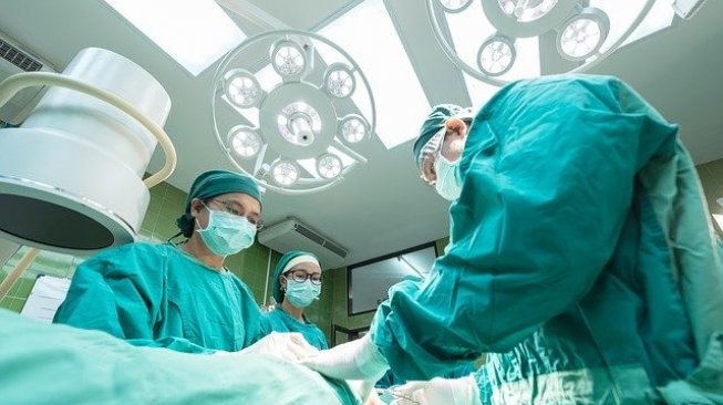 Siarkan Langsung Operasi Bedah Ginekologi yang Tampilkan Alat Vital Pasien Perempuan, Dokter Ini Ditangkap