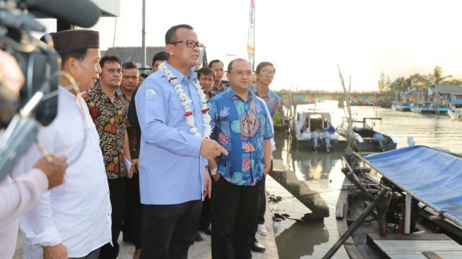 Menteri Edhy: Kalau Menenggelamkan Kapal Kita Juga Bisa, Selanjutnya apa?
