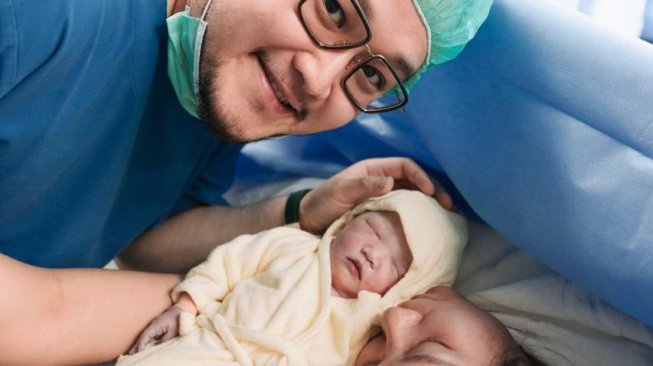 Selamat, Istri Desainer Samuel Wongso Melahirkan Anak Pertama