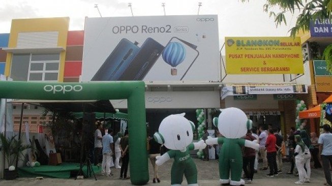 Merdeka Belanja di Huluwa Blangkon Store