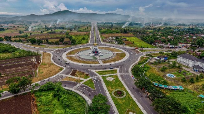 Kenalkan Wisata Indonesia, Bina Marga Ajak Milenial Bantu Promosi