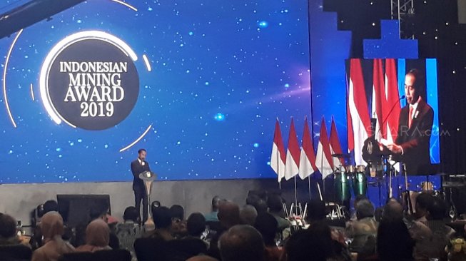 Jokowi Yakin Hilirisasi Bisa Selesaikan Defisit Neraca Perdagangan