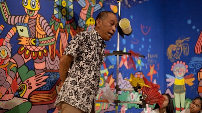 Kelas Mendongeng bersama PM Toh di Kids Corner Biennale Jogja 2019. (Istimewa/Dok.Biennale JogJa XV Equator #5)