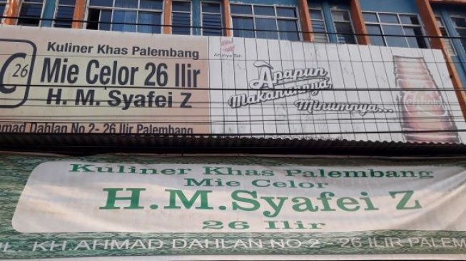 RM Mie Celor H.M. Syafei Z, sajikan Mi Celor otentik citarasa Palembang. (Suara.com/Risna Halidi)