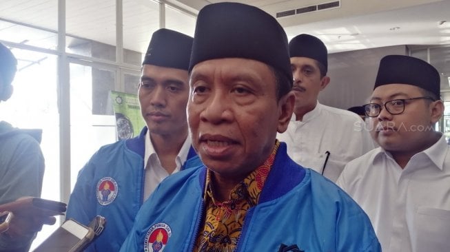 Menpora Zainudin Amali saat ditemui di UINSA Surabaya, Jawa Timur, Minggu (24/11/2019). [Suara.com/Arry Saputra]