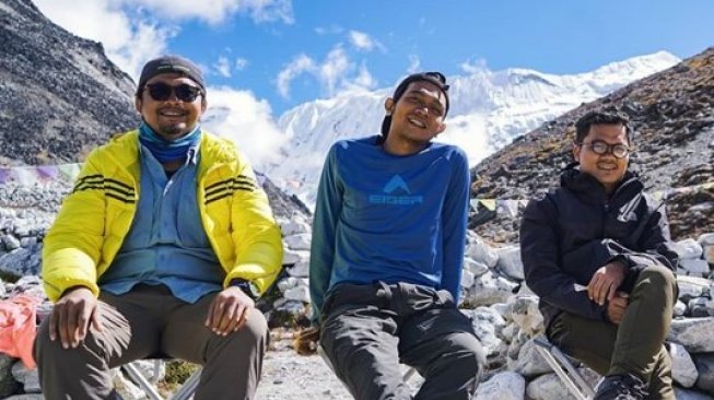 Cerita Dzawin Nur Ikram Dipaksa Turun saat Mendaki Baby Mountain Everest