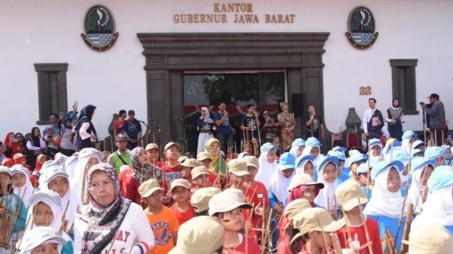 6.000 Pelajar Ramaikan Angklung's Day 2019 di Bandung