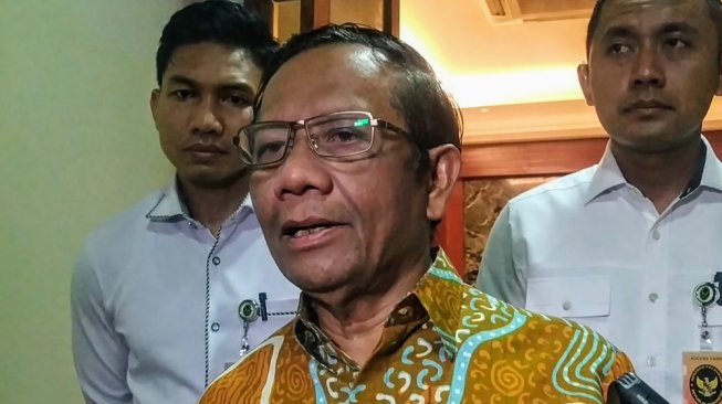 Komnas HAM Minta Presiden Terbitkan Perppu HAM, Mahfud MD: Silakan Saja