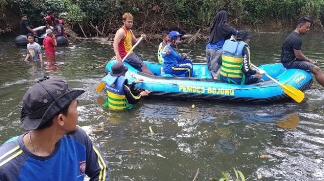 Mensos Apresiasi Aksi Tagana dan KSB Bersihkan Sungai Citonjong