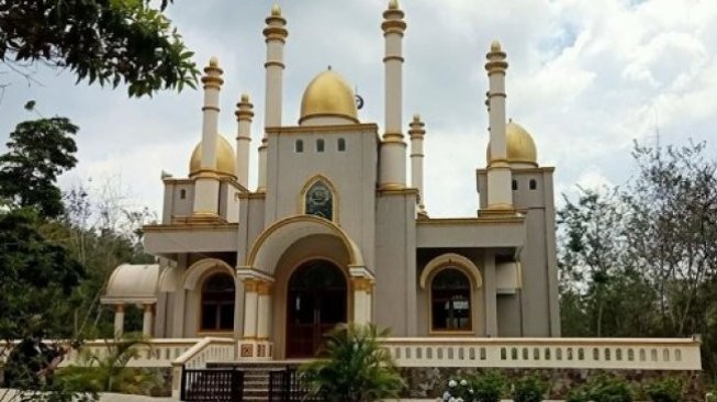 Viral Masjid Mewah di Tengah Hutan, Ini Penampakannya