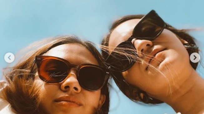 Enzy Storia dan Yuki Kato Liburan ke Bali, Ini 4 Potret Keakrabannya