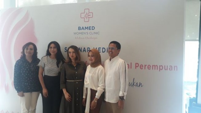 Diskusi media yang digelar Bamed Womens Clinic di kawasan Jakarta Selatan dengan dr. Ni Komang Yeni, SpOG, dr. Grace Valentine, SpOG, dr. Yassin Yanuar MIB, SpOG (K), MSc. (Suara.com/Vessy Frizona)