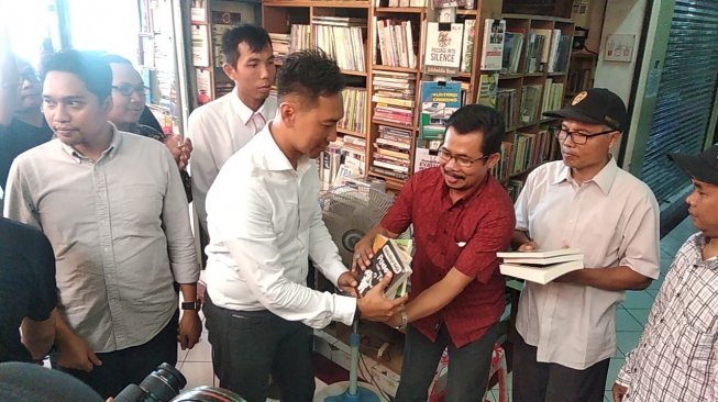 KPJ Bersama Polda DIY Sita Buku Bajakan di Shopping Center