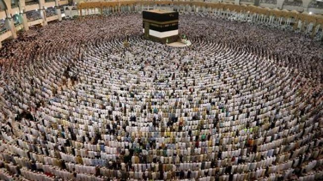 Mengapa Saudi Tetap Larang Non-Muslim Masuk Makkah-Madinah?