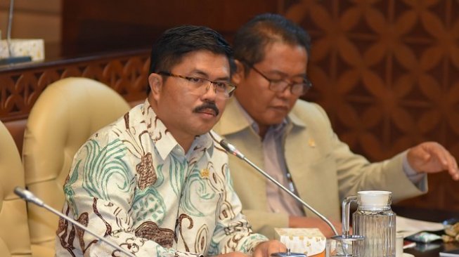 Pangkas Rute, Legislator Dorong Garuda Berikan Subsidi Silang