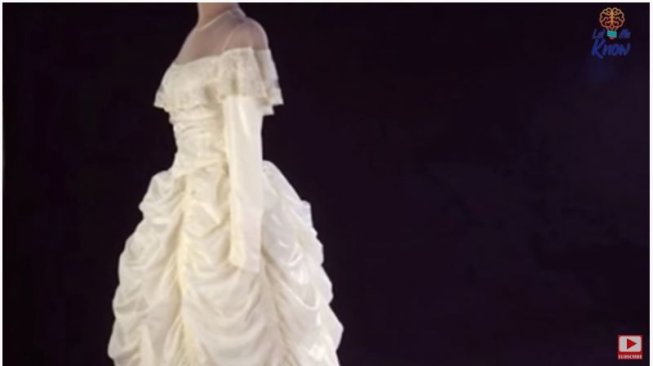 Gaun pengantin dari parasut perang dunia ke-2. (Youtube/Let Me Know)