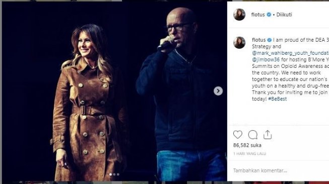 Serba Cokelat, Melania Trump Tampil Berkelas dalam Balutan Jubah Burberry