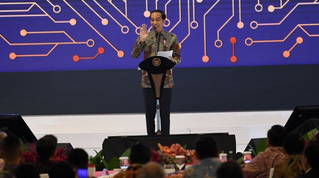 Presiden Joko Widodo menyampaikan pidatonya dalam Pertemuan Tahunan Bank Indonesia (PTBI) 2019 di Jakarta, Kamis (28/11) malam. [ANTARA FOTO/Aditya Pradana Putra]