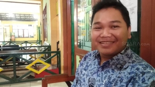 Kepala Seksi Pengawasan dan Pengendalian Perdagangan, Dinas Perindustrian dan Perdagangan (Disperindag) Kota Yogyakarta, Adhy Pradana saat diwawancarai, Jumat (29/11/2019).(Suarajogja.id/Muhammad Ilham Baktora)