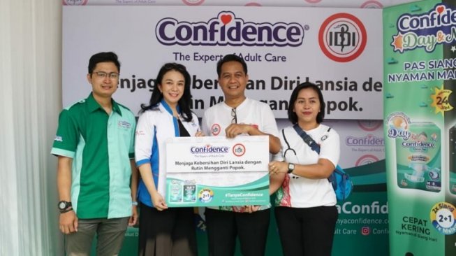 Confidence dan IDI Kampanye Jaga Kebersihan dan Kesehatan Lansia