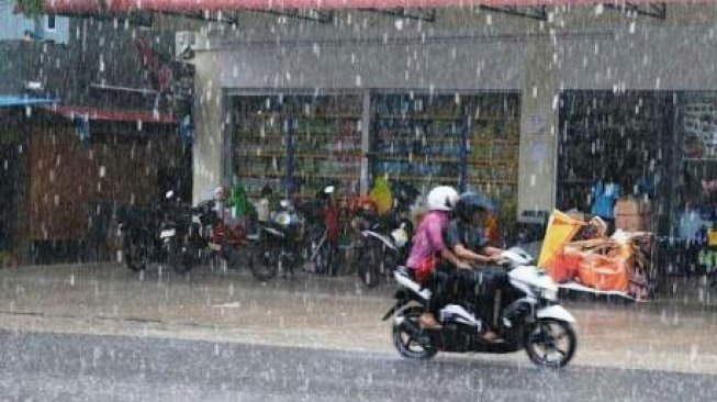 BMKG: Siang Ini Makassar, Gowa dan Barru Berpotensi Hujan Lokal