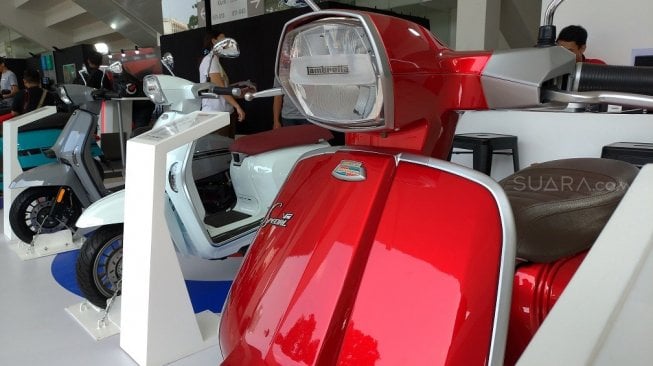 Koleksi Vespa keren dari IIMS Motobike Expo 2019 [Suara.com/Manuel Jeghesta Nainggolan].