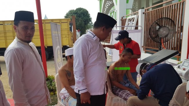 Ratusan Warga Binaan Lapas Klas 1 Tangerang Kompak Hapus Tato