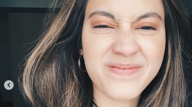 Pevita Pearce Olahraga Sampai Basah Kuyup, Netizen Heboh