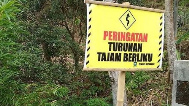 Viral Jalan Turunan Curam Berliku, Pertolongan Warga Jadi Sorotan