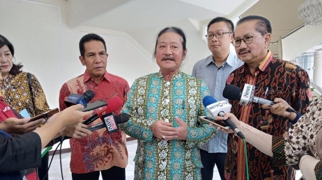 Sudah Ada 350 Emiten Berbasis Syariah, AEI Lapor ke Wapres Ma'ruf