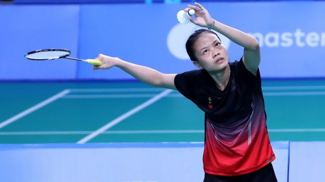 Pebulutangkis tunggal putri Fitriani kalah dari Jaslyn Hooi Yue Yann dalam pertandingan semifinal beregu putri SEA Games 2019 antara Indonesia vs Singapura, Senin (2/12). [Humas PBSI]