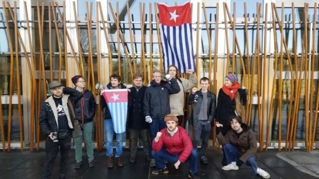 Di ibukota Skotlandia, Edinburgh, sejumlah aktivis juga menunjukkan dukungan bagi kemerdekaan Papua, Minggu (1/12/2019). [ABC]