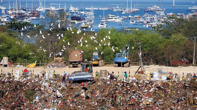 Ancaman Sampah Plastik Di Pulau Dewata