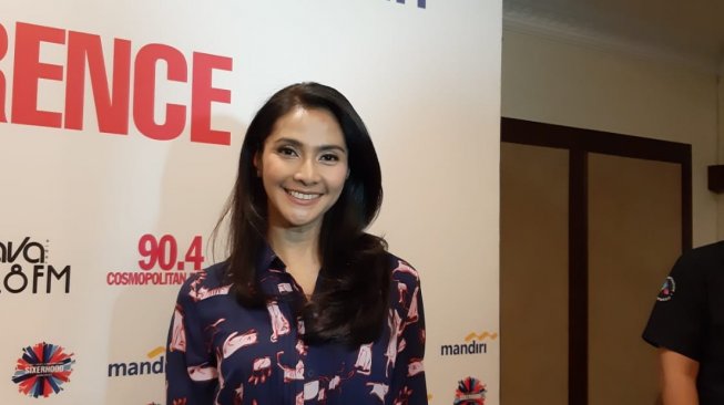 Maudy Koesnaedi Butuh Diskusi Panjang Perankan Bu Broto